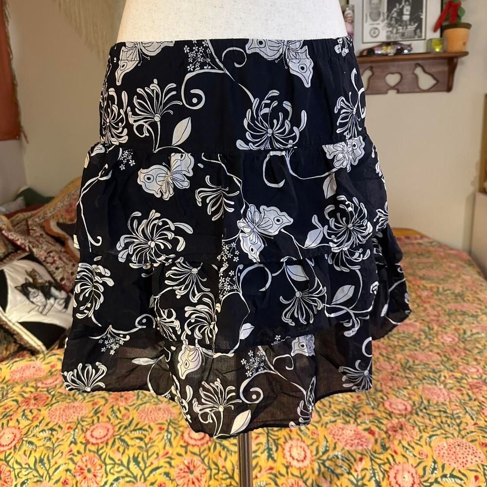 Old Navy Cotton Black and White Butterfly Graphic Ruffled Mini Skirt